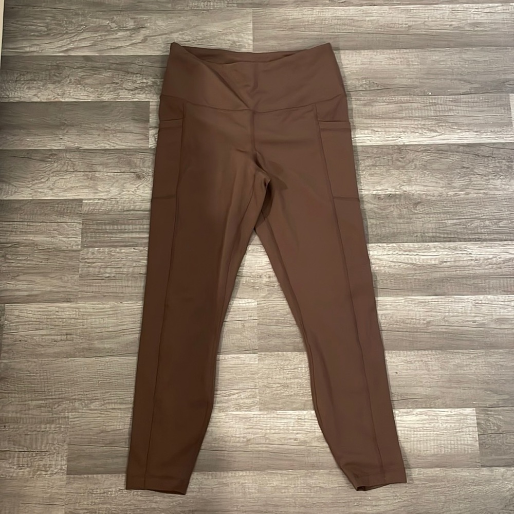 Brand: 90 degree by reflex. Size medium.